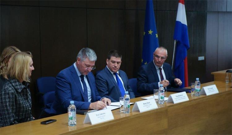 Slika /slike/foto 9_24/foto MMPI-HAC 24-9_24/nsl MMPI-HAC 24-9_24.jpg